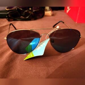 Nwt sunnies